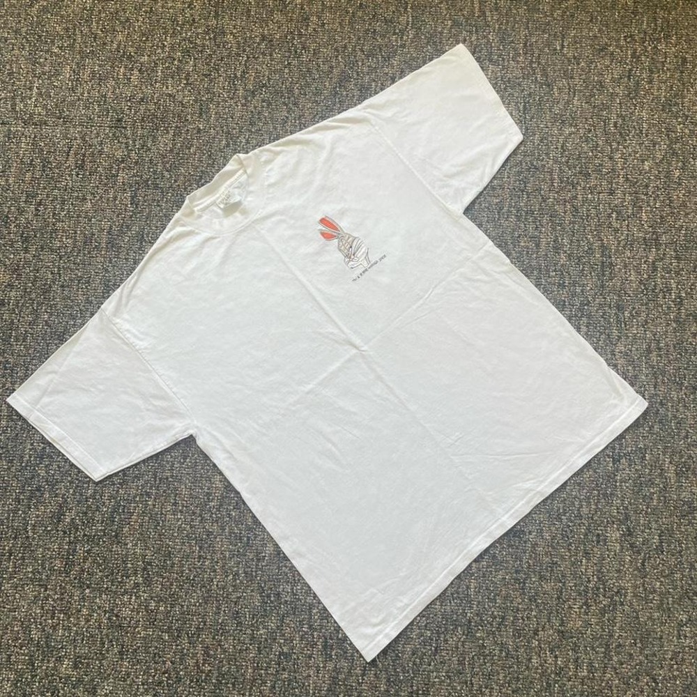 Vintage 1996 Embroidered Warner‎ Bros Bugs Bunny Tee